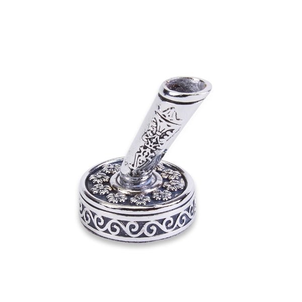 Vintage Style Decorated Metal Pen Holder – Silver Alloy Desktop Display Stand with Felt Bottom